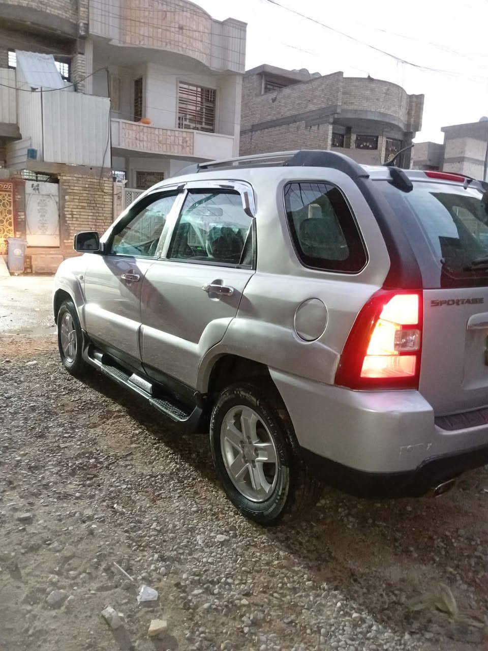 سلام عليكم  كيا  سبورتج موديل ٢٠٠٩ وارد مريكي بيهه  ٣ قطع صبغ  بيهه جاملخ خلفي مال امريكيه  مكينه  ٢٠٠٠ دوش كير تبريد صدر  جديد سياره  كلش حلوه رقم  سلمانيه  نكليزي  بسمنه تحويل  ثاني يوم سعر ٨٤ بيهه مجال بصيط مكان سياره بغداد  شاشه كامره فتحه مري شفط ***********
