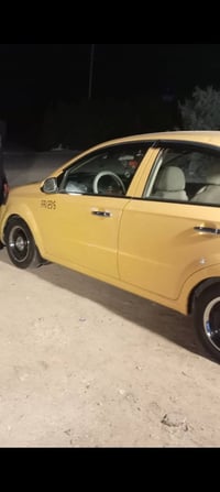 سياره افيو البيع جاهزه من كلشي تخم تاير جديد حدايه جديده مكينه 400مكفو...