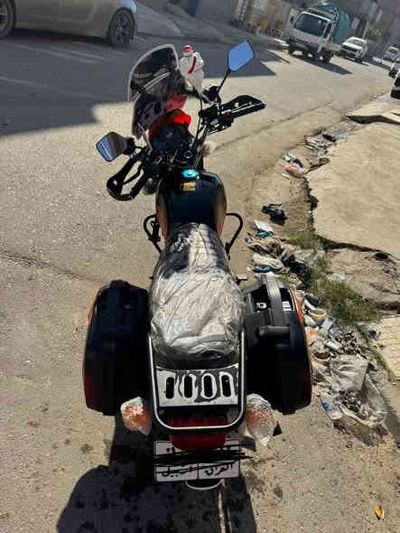 سلام عليكم 
دراجة للبيع دراجة جديدة ونضيفة بعدها بل جيس 
صار الها شهر  من ماخذها من المعرض 
ماشية 9000 كيلو 
جيب فيتر وتعال افحص 
سعر 3 ملايين وبيها مجال 
الدراجة ما محولة بعدها باسم الشركة 
مكان بغداد جميلة 
الرقم ***********
