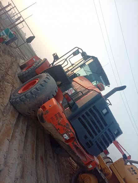 سلام عليكم شفل حجم ٨٠ موديل 15 دخول جديد محرك ازوزة المرغوب بدون منضومه كفاله عامه الاستفسار أكثر ***********
