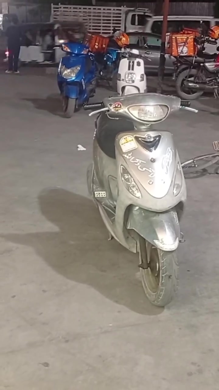 سلام عليكم من غولي بلادي حلوه كلشي شغال سلف عندر كله شغال 350بلديات


**إذا كنت صاحب هذا الإعلان وتريد حذفه لأي سبب، رجاءا أرسل رسالة إلى الدعم الفني**