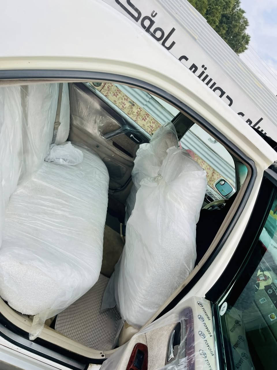 مەلیکە بڕاوە 2002
دوو دوگمە مەکینە VVT
ئاڵتونی بازاڕ
چوار کوشن کارەبا
سوکان کارەبا
ئاوینە کارەبا
تەبرید سارد و گەرم بەستراوە و بێ عەیب
چوار تایەی تازەی لە ژێرە
ڕۆن و پاتری و فلتەری لۆک
تەجی و سەماعە و کارەبای هەموو مەزبوت
گیڕ ومەکینە و جادە گرتن ە سوکانی ڕەقەم یەک

ئەو شوختەی لای سەکنی هەیە ڕەسمیم داناوە
تخوا مشتەری نیت سەرمان مەیەشینە

سعری ۳٤ گڵا
شوین سلێمانی
***********
