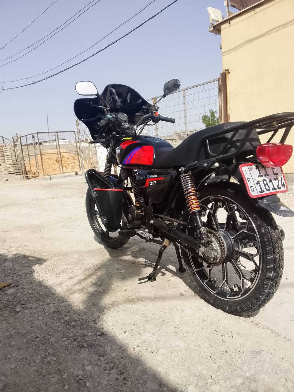 سلام عليكم دراجة لبيع نامة برو نضيفة محرك مكفول مرقم رقم انكليزي بسمي مكاني بغداد  شعلة سعر 1500
***********
