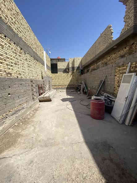 قطعة ارض مساحه 100م واجها 6ونص سند 25ملك صرف زراعي موقعها بابل مرانه قريبه ع شارع بغداد وجسر بته سعرها 50وبيها مجال رقم الهاتف ***********
