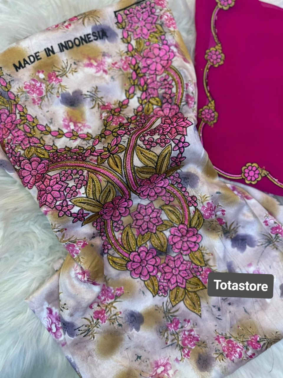 طلّتك في رمضان.. غير مع توتة ستور! 🌙
جمال المخور الإماراتي بلمسات عصرية وصلت الآن! 🛍️
جدول عزائمك مزدحم؟ لا تشيلين هم الإطلالة، مخاويرنا جاهزة لتجملك في كل وقت.
✅ ألوان صيفية ورمضانية منعشة.
✅ قصات مريحة وتناسب كل الأجسام.
✅ توصيل سريع يوصلك بلوقت التردي 
اخر قطع .. اطلبي الآن عبر الخاص 💌


**إذا كنت صاحب هذا الإعلان وتريد حذفه لأي سبب، رجاءا أرسل رسالة إلى الدعم الفني**