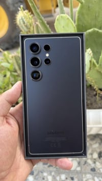 للبيع S25 Ultra ذاكره 512 ضمان عين الفهد مكاني بغداد 07734413787