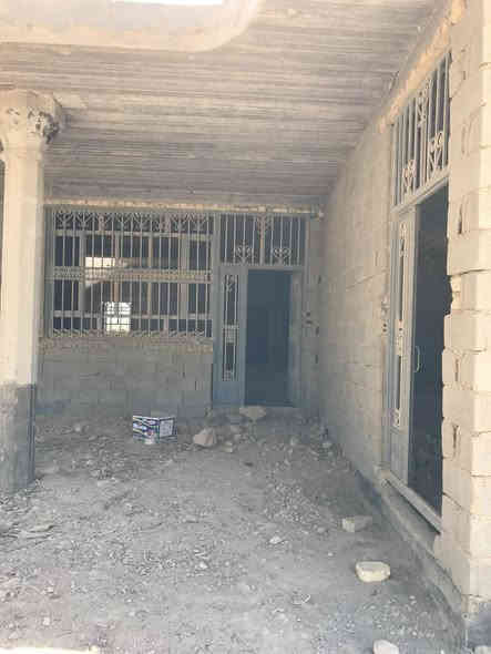 السلام عليكم 
بستان 
بيع او مراوس
مساحة  دونم مع هيكل مسقف تحت البناء ٣٢٠ متر طابو زراعي تحويل اسهم بأسم المشتري تبعد  عن شارع العام كربلاء طويريج تقريباً ١٠٠٠ متر من جهة سايد الدخول وعن شارع الابراهيمية وقناة كربلاء ١٠٠٠ متر وعن الامام ١١ كيلو متر اسم المنطقة الدخانية الغربية للاستفسار الاتصال على الرقم 
***********
