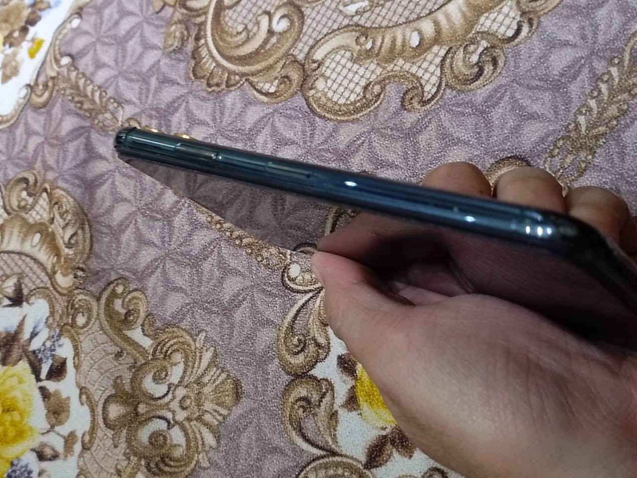 للبيع موبايل ايفون 11برو ماكس 
بطاريه 97 مبدله اصليه وكاله 
وشاشه اصليه وكاله 
ذاكره 256 السعر 250 المكان رمادي التأميم الشراي يتفضل خاص


**إذا كنت صاحب هذا الإعلان وتريد حذفه لأي سبب، رجاءا أرسل رسالة إلى الدعم الفني**