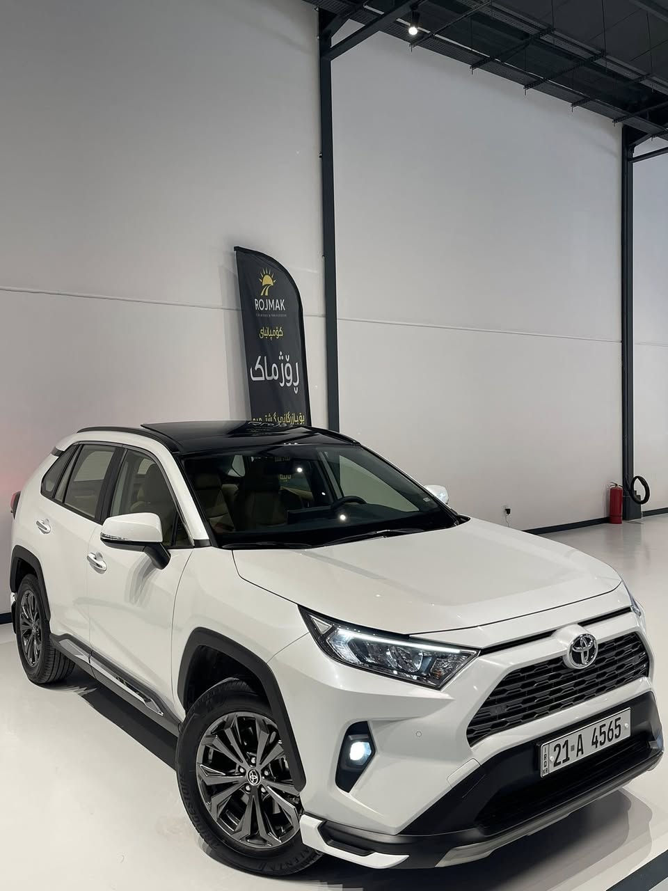 تیوتا راف فور مودیل ٢٠٢٤ فول فول مواصفات وارد خلیجی
سفر مال شریکە - مکفولة دعامی لدعامیة  بدون صبوخ 
ماشیە ٨.٠٠٠ کیلومتر  - ٣ سیرفس مجانی مال شریکە 
مکینە ٤ سلندر بنزین ٢.٥ - دبل اکسل - رقم سلیمانیە 
***********
***********
