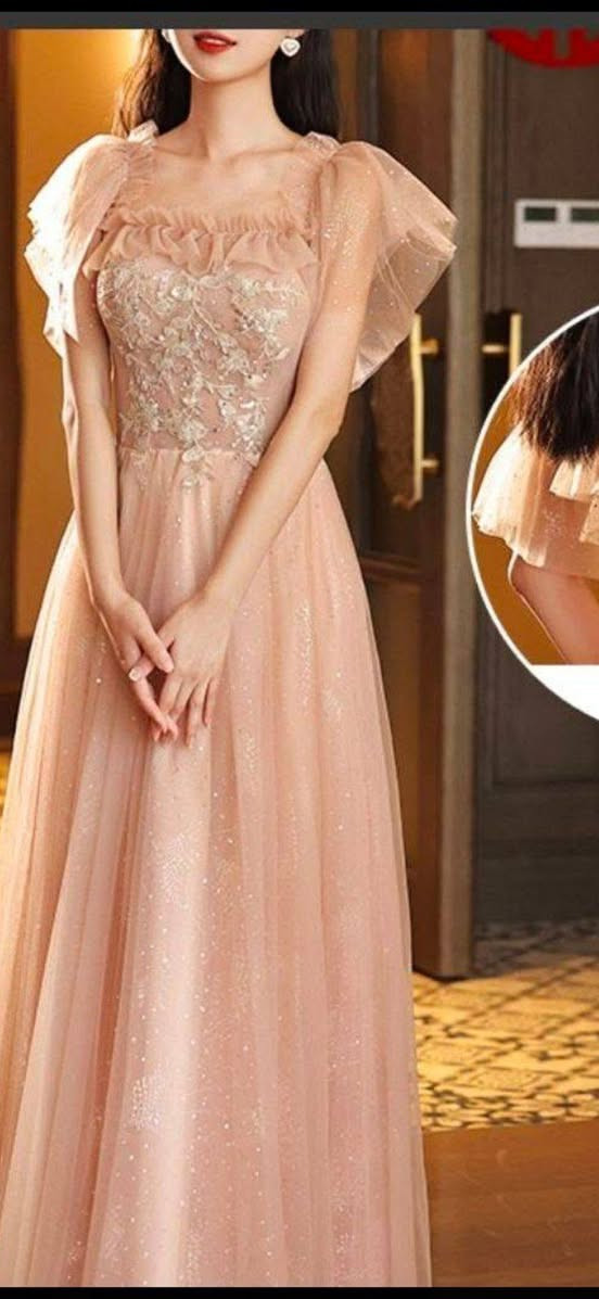 وصلت أخيراً التشكيلة الجديدة! ✨
​تألقي بأرقى الفساتين بالستايل الكوري المميز، تصاميم ناعمة وتفاصيل تخطف الأنظار لتكوني الأجمل في كل مناسبة. 👗💖
​وفرنا لكم تشكيلة رائعة بألوان تجنن وموديلات تناسب كل الأذواق (كما موضح بالصور).
​الكمية محدودة جداً! 🔥
للحجز ومعرفة الأسعار، راسلونا على الخاص 📩 ولا تنسون تسوون منشن لصديقاتكم.
​#فساتين #ستايل_كوري #موضة #أناقة #فساتين_مناسبات #وصل_حديثا @إشارة


**إذا كنت صاحب هذا الإعلان وتريد حذفه لأي سبب، رجاءا أرسل رسالة إلى الدعم الفني**