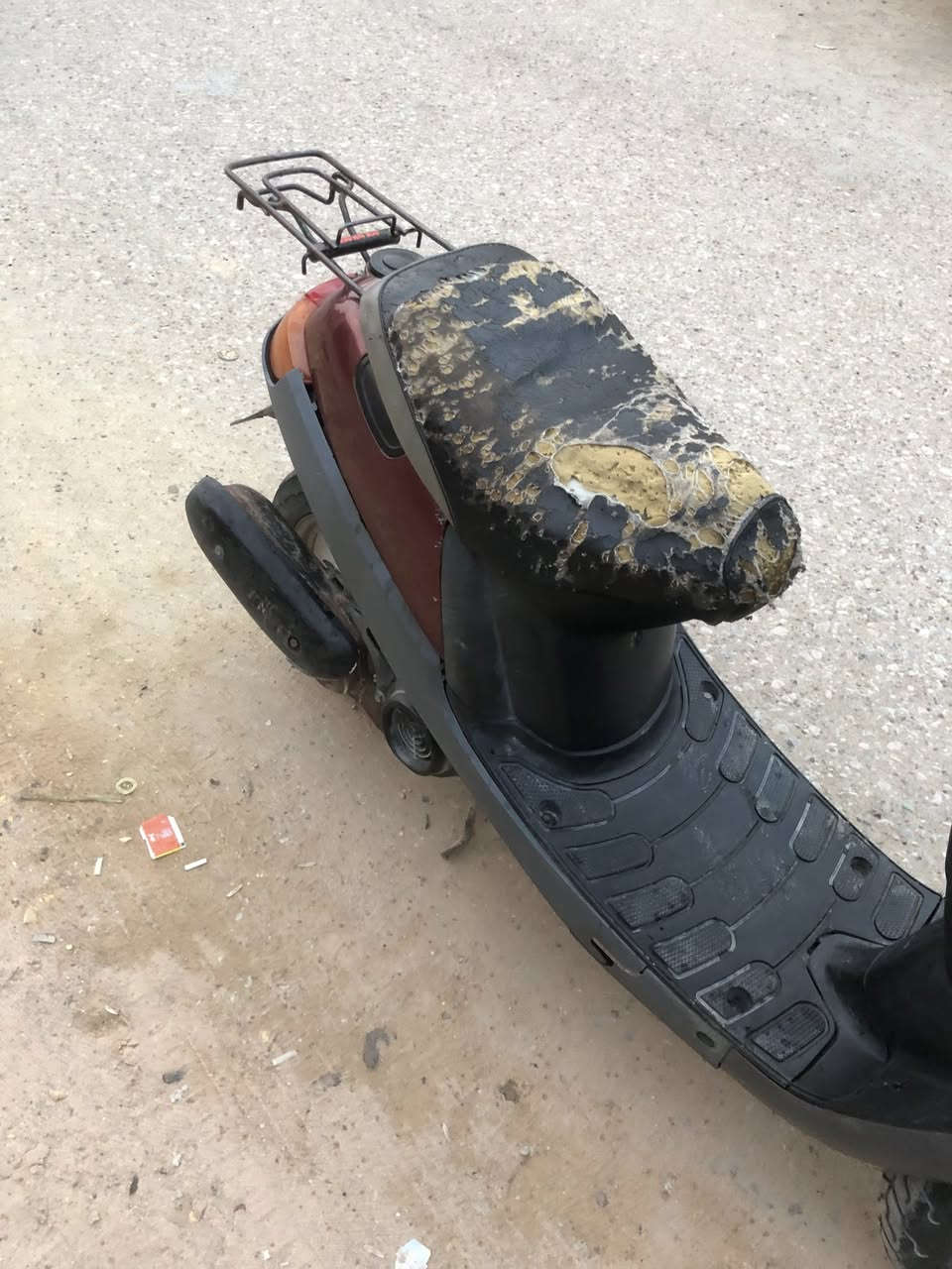 سلام عليكم بترة خطين مفتوحة مرة وحدة 
الدراجه جاهزه عوزها فقط باتري وكهربائيات السلف شغال نهظه حلوة ومشي حلو السعر 250 وبيها مجال قليل المكان الناصرية مركز سومر ***********(مكلف بنشر)
