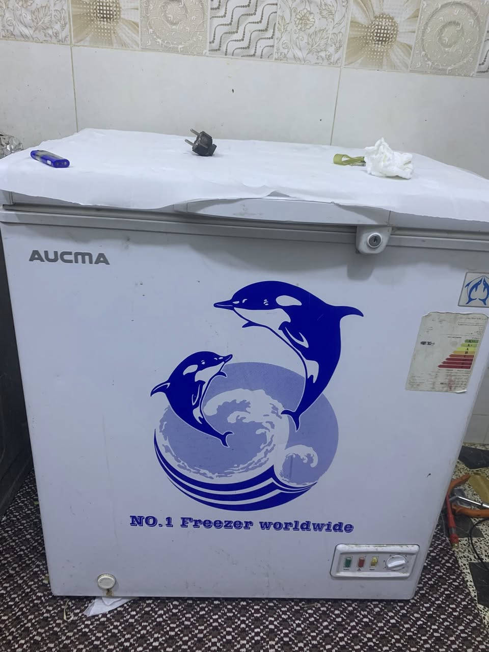 مجمده. بيه مشكلة الماطور عطلام.  حجم صغير
سعر 100 
البياع


**إذا كنت صاحب هذا الإعلان وتريد حذفه لأي سبب، رجاءا أرسل رسالة إلى الدعم الفني**