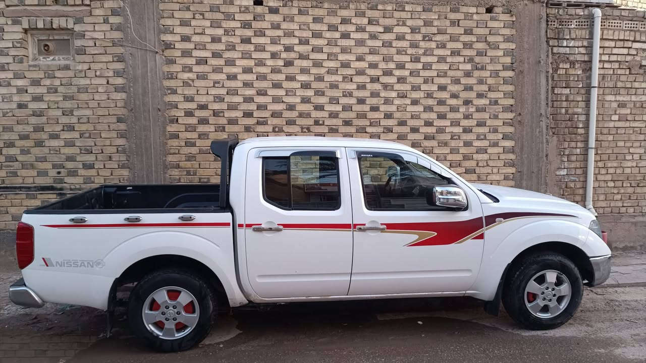 نيفاره مديل 2009 رقم سليمانيه دولي شرط تحويل 
سنويه جديده ...سياره مكفولة من الضربه والصبغ
 وجاهزه مال جنيان ترأيه كلش حلو وسياره نضيفه سعره 110ورقه شراي اتصال على  رقم استفسار أكثر ***********
