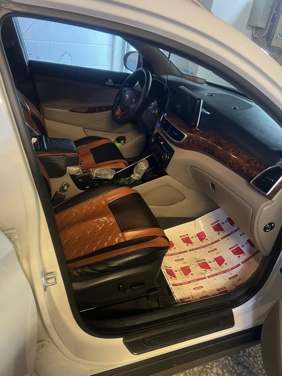 السلام عليكم توسان ٢٠ مكفولة خليجي فول عدا فتحةسقف ماشية ٨٤ كاملة من كلشي تجي وتشوف بعينك سيارة جديدة السعر ٢١٠ عنواني بغداد الغزالية للاستفسار   ‭٠٧٧١ ١٠٧ ٢٠٨٢‬
