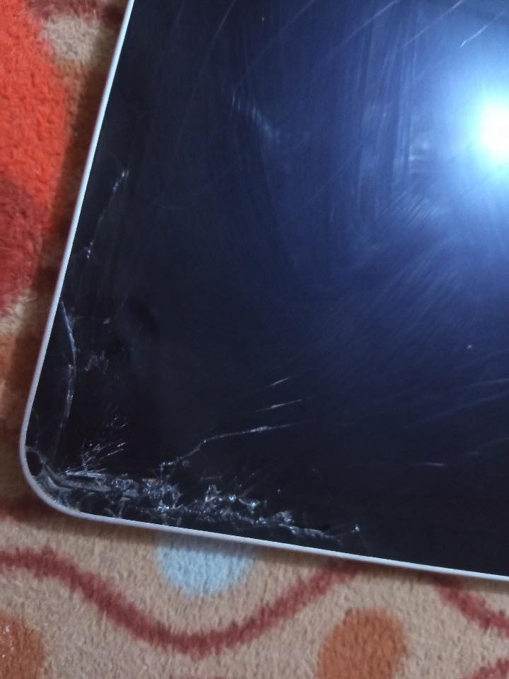السلام عليكم 
عندي ايباد 11 برو M2 ذاكره 128 اخذته جديد ما مبدل شي وما داخل تصليح مابي كل عيب عيبه الوحيد الشاشه بيها كسر يعني تبدل شاشه يصير اخو الجديد والكسر ما مأثر علئ اللمس كلش حلو وسلاسه فول بالببجي والألعاب الثانيه 

مستخدم دراسه فقط 

قيم وأشتري واكيد ماراح اقصر وياكم 

عنواني بابل ماعندي توصيل واي تفاصيل ثانيه تفضل خاص


**إذا كنت صاحب هذا الإعلان وتريد حذفه لأي سبب، رجاءا أرسل رسالة إلى الدعم الفني**