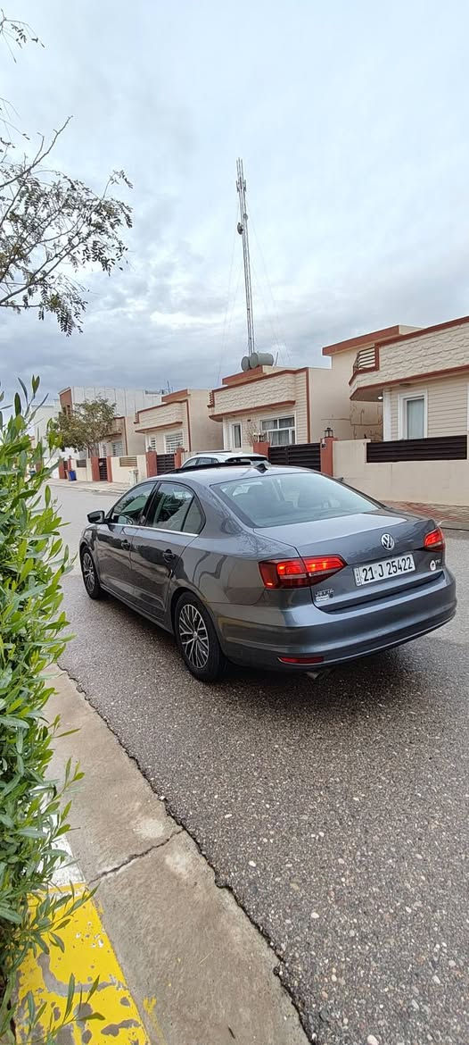 جيتا   JETTA
موديل 2017

وارد 

مواصفات 

*محرك 18. Turbo
* سلايت
بصمة
حساس امامي
كشن جلد

*لايت زينون 
*نظام سماعات مضخم 
*شاشة بلادي 
*تحكم ستيرن جهتين
كير + محرك + شواصي كله بشرط 
ضرر سيارة بونيد بدون دواخل
سيارة جاهز بدون اي نقص
سنوية جديد
 دفتر بنزين 

مكانه بكركوك 

سعر 127$ بيه مجال 

للأستفسار ( ***********
