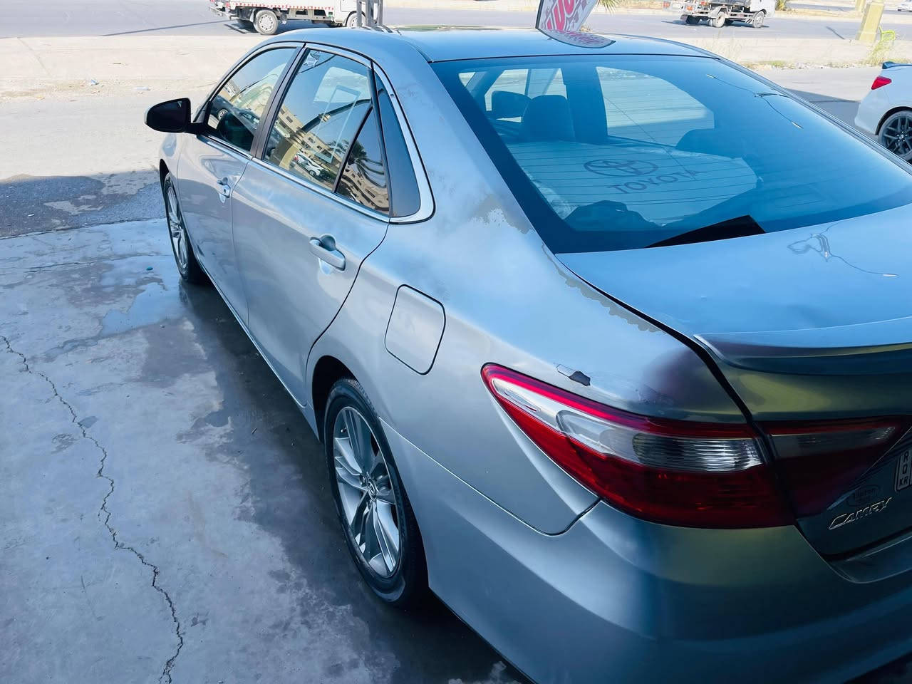 كامري للبيع 2017 _ SE
الضرر جاملغ خلفي وباب خلف السايق توحيد لون 
محرك كير صدر تايرات  كلو شرط سياره جاهزه سنويه جديده  
العنوان بيجي _ قرية المسحك 
السعر ( 155 ) وبي مجال
‏‪0781 104 8911‬‏
