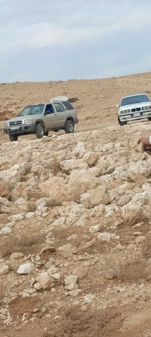 سلام عليكم عندي هاي سياره ادور مراوس اب نيسان بيكم ***********
