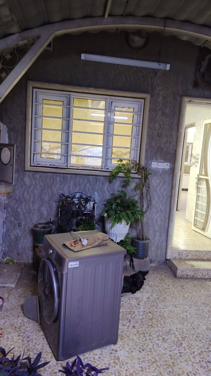 #عروض #مكتب #أسوار #المدينةللعقار
#دار #للإيجار
____________________________________

عنوان الدار ⬅️⬅️ بداية مزارع الحدباء
مساحة الدار ⬅️⬅️ ١٥٠ متر
طابق واحد ⬅️⬅️ غرفتين نوم هول واستقبال ومطبخ ومناور وصحيات وكراج
بدل الإيجار الشهري ⬅️⬅️ ٣٥٠ ألف
___________________________________
_
للاستفسار مراجعة مكتب
#أسوار #المدينة #للعقار
حي الحدباء مقابل جامع المجيد 🌹
او الاتصال على الأرقام التالية
اسيا ☎️***********
كورك ☎️***********
او مراسلة الصفحة 🎁
