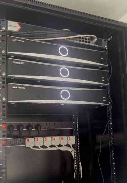 آخر أعمالنا في كربلاء – طويريج
تجهيز وتنصيب منظومة كاميرات مراقبة شبكية من Hikvision
بواقع 64 كاميرا مع أجهزة Switch و NVR عالية الكفاءة والجودة.

عمل متكامل يضمن وضوحًا عاليًا، وأداءً مستقرًا، وحماية شاملة للموقع.

💢البيدق لحلول الامن والطاقة الوكيل الرسمي لمنتجات Hikvision في كربلاء المقدسة 
📍كربلاء المقدسة – حي رمضان / مجاور الإبراهيم مول
📞 *********** – ***********
#البيدق  #البيدق_كربلاء  #حلول_الأمن_والطاقة  #المتجر_الذكي  #شريكك_الموثوق #كاميرات_مراقبة  #أنظمة_الأمن #أجهزة_UPS  #الطاقة_الشمسية  #الشبكات #كربلاء  #كربلاء_المقدسة  
#العراق #اربيل #بغداد
