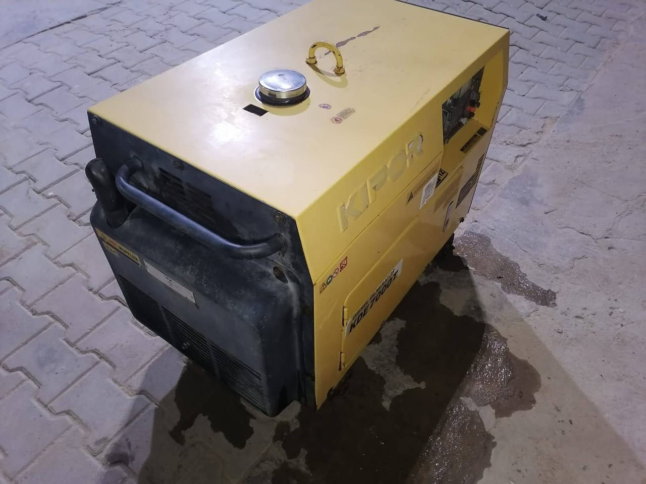 مولده كيبور الاصليه ٣٠ امبير ملفات نحاس ومكينه جديدة ممشتغلة قليل السعر 450 وابيه مجال ماداخلة تصليح ابد
مولده كيبور الاصليه ٣٠ امبير ملفات نحاس ومكينه جديدة ممشتغلة قليل السعر 450 وابيه مجال ماداخلة تصليح ابد
***********
