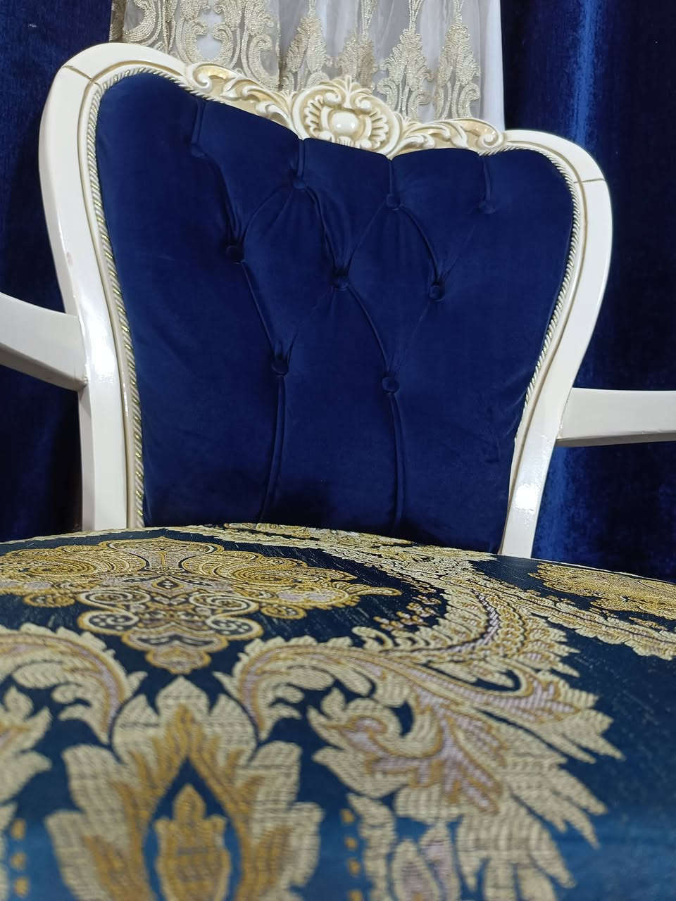 تخم تركي ملكي 10مقاعد خشب زان الأصلي أخو الجديد المكان كوفه ***********
