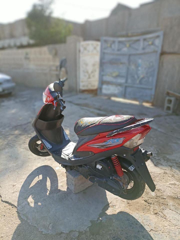 للبيع ماكس عدلة بلادية 49 صلنصة FM سلف رياضي السعر 700وبيهة مجال  العنوان ديالى الخالص رقم الهاتف ***********
