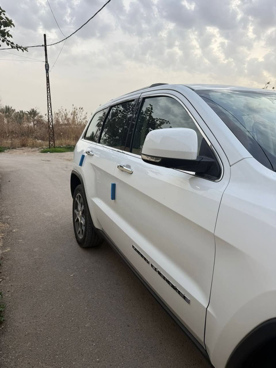 السلام عليكم
جيب للبيع موديل 2020 فول مواصفات 
مكفوله من كلشي بغداد باسمي 
السعر 320 وبيهه مجال 
***********
