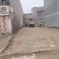 ١٠٠م • واجهة ٥م • شارع ٢٠