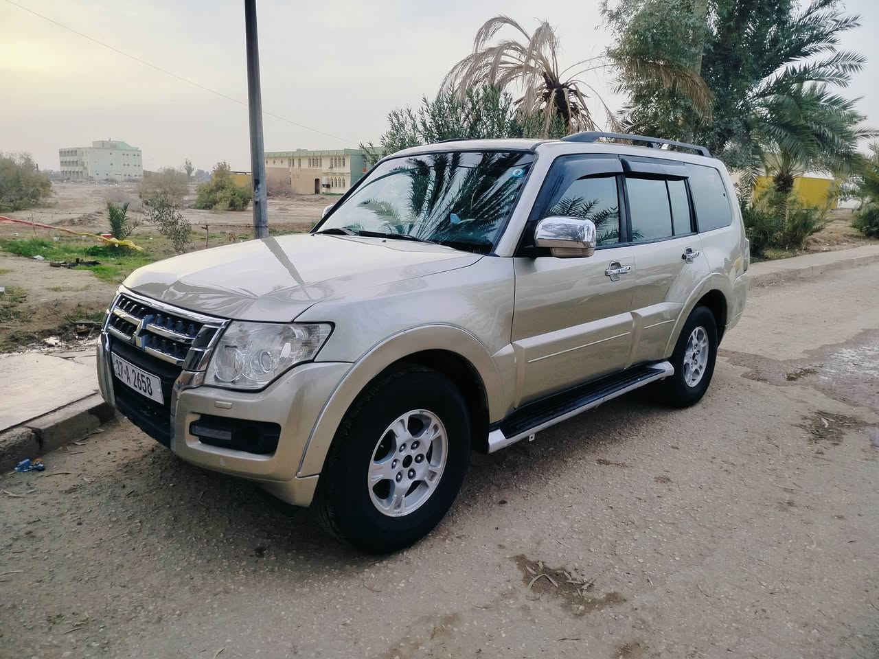 السلام عليكم من رخصه الأدمن باجيرو موديل 2008 رقم نكليزي سنويه ل 30  مكينه بلاد السيارة واكعه عليه سقفيه مصبوغه عام تخم تاير كهربائيات شغاله دواخل نضيفه 
مكان السيارة بابل الحمزه الغربي 
السعر 79 وبيه مجال 
موبايل ***********
***********
