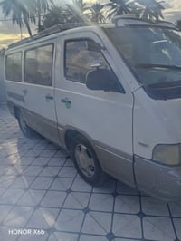 سياره للبيع عشر سطحية السعر خاص  07804054167