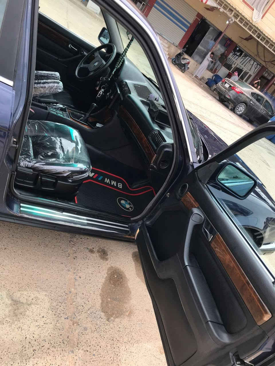 للبيع 735i مكفوله كفاله عامه السعر 65 للتواصل على الرقم
***********
***********
