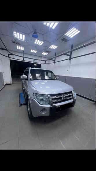 ألسلام عليكم 
باجيرو ( 2008) رقم بغداد الانكليزي بأسمي 
هزه جديده
مكفوله بدون صبغ
محرك كير مكفول لاتبخير ولا تنقيص 3000
فول مواصفات (حبتور) 👉
فتحه بانوراما. 
تكحم ستيرن جهتين
كروس سرعه
حساسات دعامية 
شاشه لمس بلوتوث
كامره خلفيه 
سماعات صوت عالي دمام خلفي 
زراكات مازده
كشنات جلد 
تحكم كشنات كهرباء 
صدرها حلو ونضيف 
بيها بس 3 قطع بارد خفيف مثل ما موضح بل صور 
السياره كلش حلوه واحلى من الصور 
رقم الهاتف ( *********** ) السعر ( 125 )$ وبيها مجال 
مكان السياره بغداد الدوره
