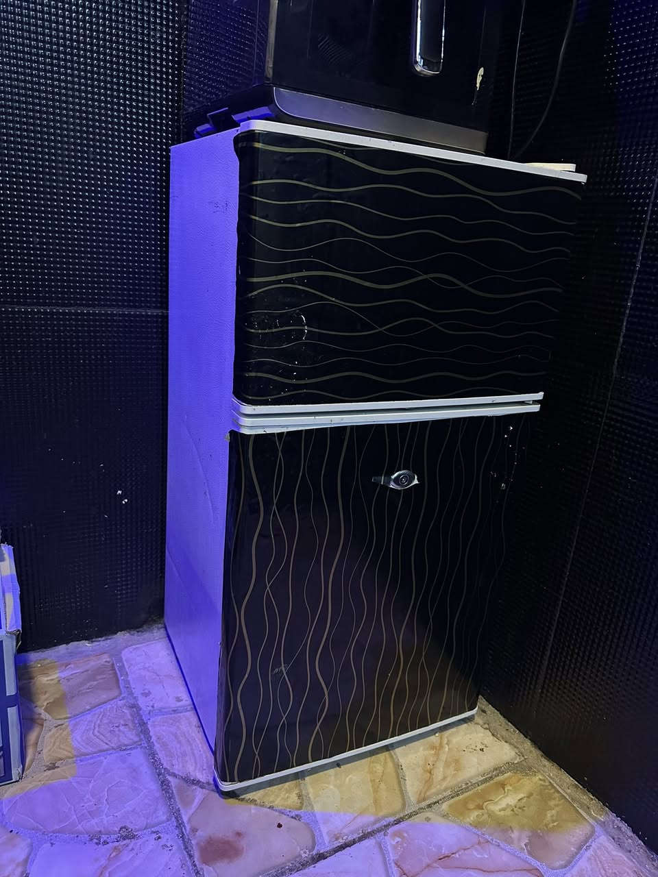 السلام عليكم
اغراض منزل للبيع 
العنوان الكرادة 
***********
