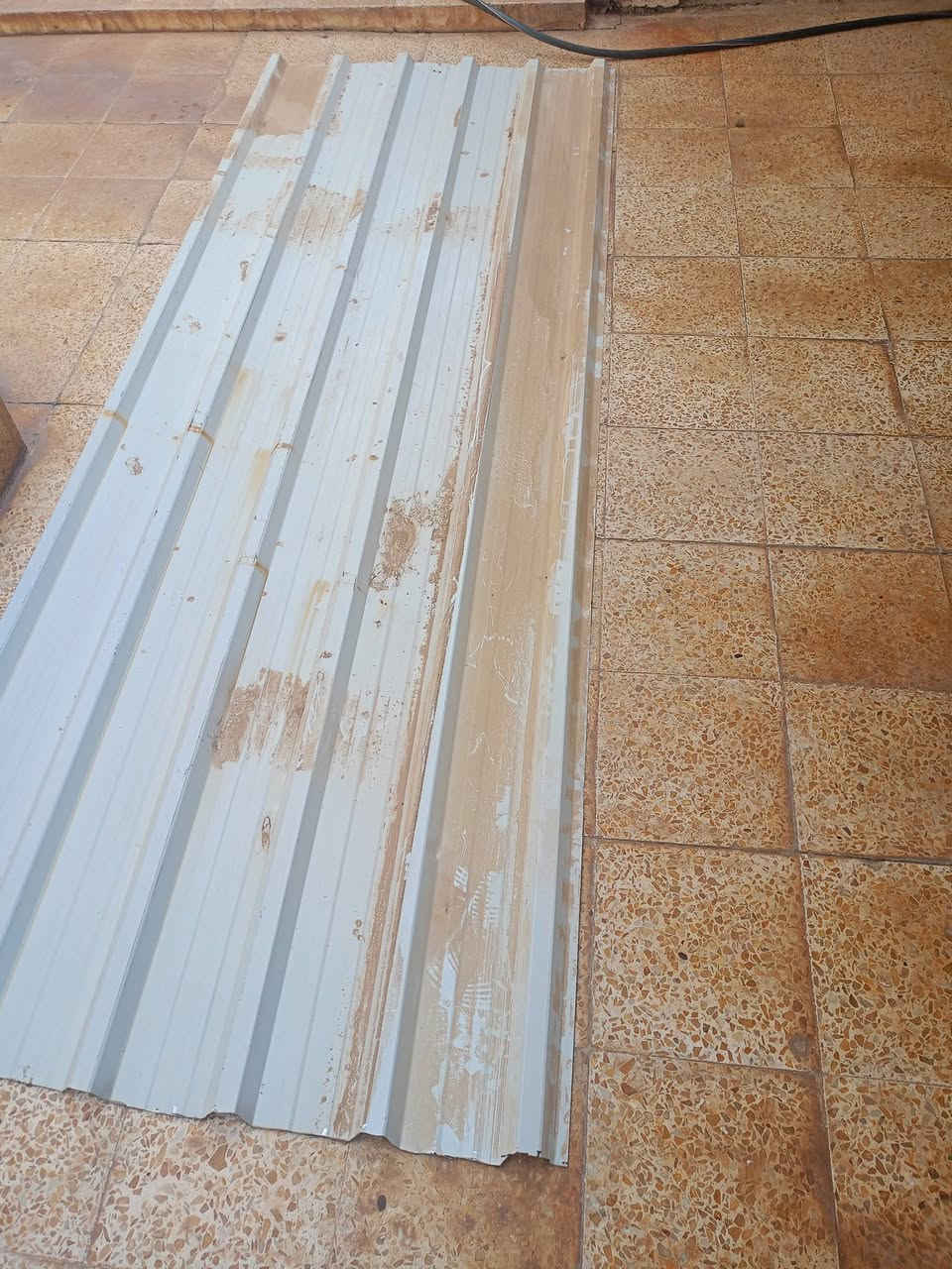 جنيكو للبيع عدد 2 كل واحد 7 أمتار 
استفسار اتصل على رقم 
***********
