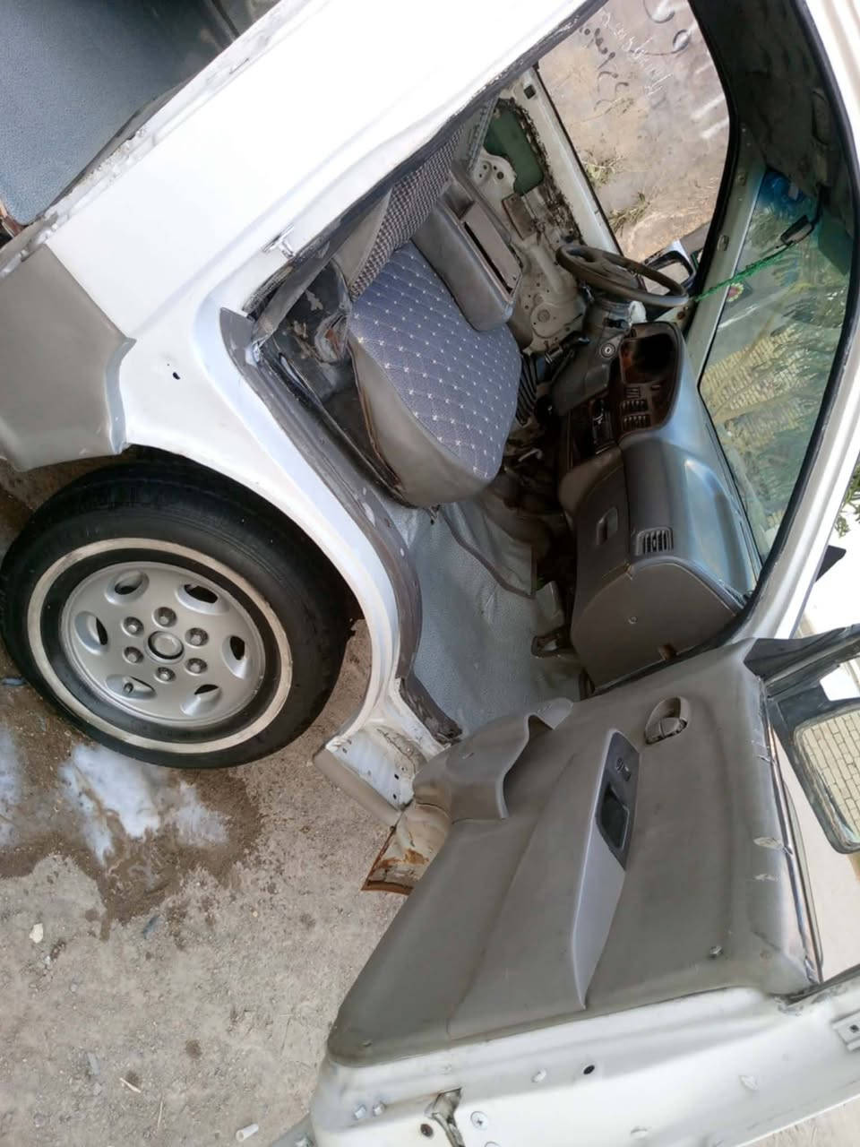 سلام عليكم بريجو شبوط للبيع سيارة بسمي رقم نكليزي سنويه 31سياره جاهزه من كلشي صبغ جماليه اي ضربه مابيه كاعيه جديده دشبول جديد كير واكسن جدد محرك بي خيط بخار مكاني بابل الهاشميه شراي ينتصل ***********
