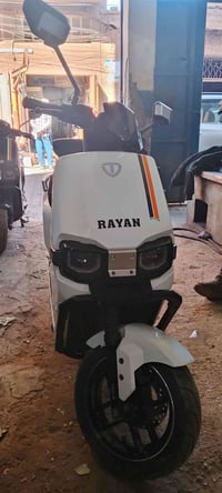 تمشي ٨٠ كيلو دراجه نوع ريان معروفه شنو بسوك ماشيه فقط ١٤٧كيلو بعدها زي...