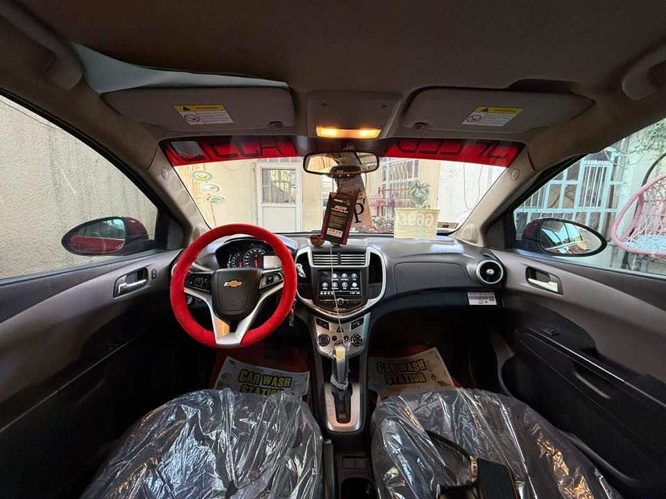 السلام عليكم البيع فقط افيو موديل 2018رقم نكليزي تحويل ثاني يوم اي مرور تحول ب بغداد  رقم جديد ذيقار وسنويا جديده سنويا 2029فول وارد امريكي حادثها بل صور موجود محرك 1800 كير اوتماتيك ميكانيكي السياره جاهزه من كل شي كير محرك تبريد صدر امامي خلفي تخم تاير جديد بدون نقص ويل 17 شاشه جبيره كامر دواره بيها بعد موصفات جام كهرباء السعر (75)وبيها مجال بسيط التصال ***********عنوان بغداد
