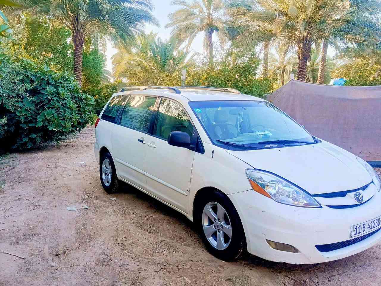 السلام عليكم 
تيوتا سينا موديل 2007 سياره مكينه كير مكفولة 
رقم بغداد دولي سنويه جديده 
مكينه 3500 جديد كير مكفوله
سياره جاهز وخير من الله 
بيع او مراوس بكورلا لان محتاج فرق 
للاستفسار الاتصال على الرقم ***********
