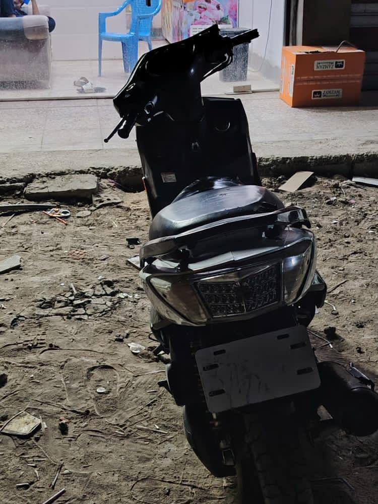 سلام عليكم سنكس للبيع دراجه شلعه و معدل محرك رياضي  58 ونص ؛السعر ٦٠٠وبيه مجال مكاني بغداد المحموديه الاتصال على ***********/‏‪0785 845 7096‬‏
