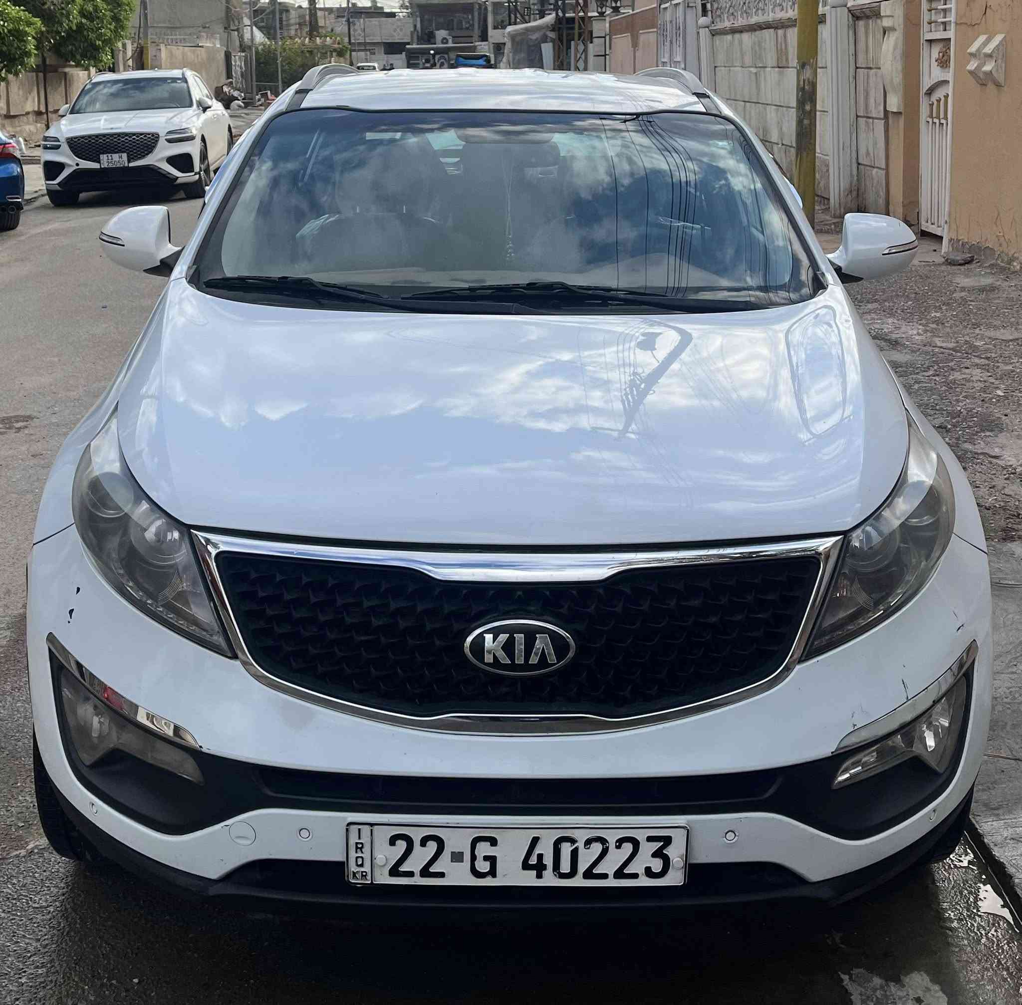 السلام عليكم
للبيع سبورتج موديل 2016 خليجي رقم اربيل ماشيه 175 شرط مكينه وگير مامفتوحات السياره بيها رشه خفيفه بالباب خلف السائق وبيها مكانين بارد كما مبين بالصور سنويه باسمي تنتهي ب2027 
السعر 158 وبيها مجال
للاستفسار الاتصال بالرقم ***********
