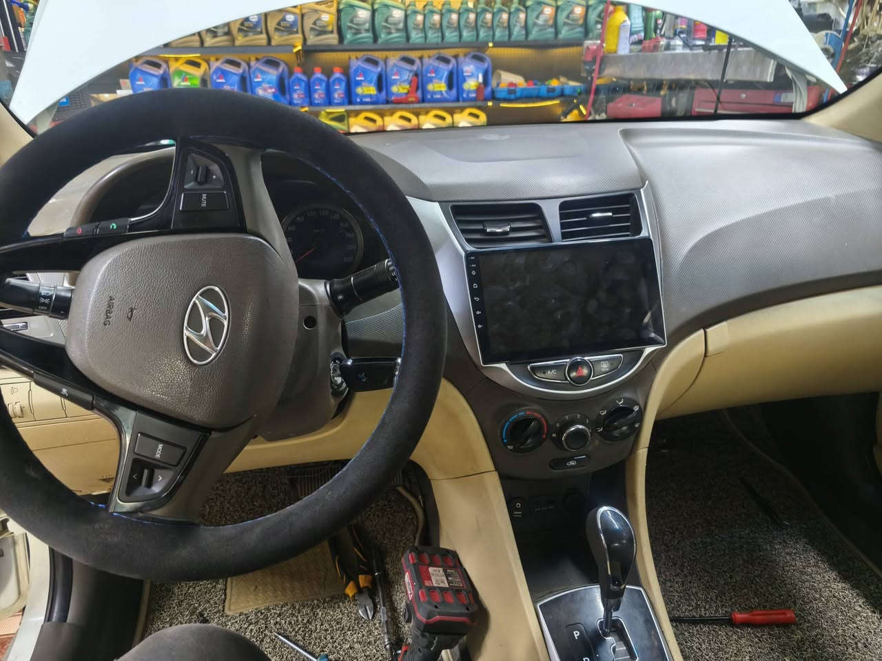 السلام عليكم 
تم بفضل الله تعالى 
استبدال فريز تبريد   وهيتر ماء لسياره اخونا زياد  إلى شرفنا  بزيارته وبعد الفحص اتضح وجود تهريب بفريز التبريد. وهيتر الماء.  متأكله البواردي  وتم استبدلها بفريز اصلي وشحن غاز فرنسي. اصلي. وارجاع السياره ال حاله الوكاله
 بغداد الغزالية قرب قاعه عبله مقابل المجمع السويسري 
***********/***********
