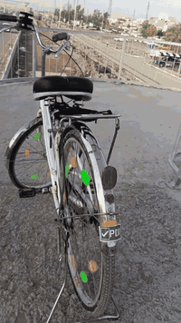 هذا البايسكل للبيع حجم 26 بايسكل مكان بغداد الشعب والله بايسكل ياباني  من امه بس الشراي يخابرني السعر 100 بيه مجال قليل الرقم هو  

***********
