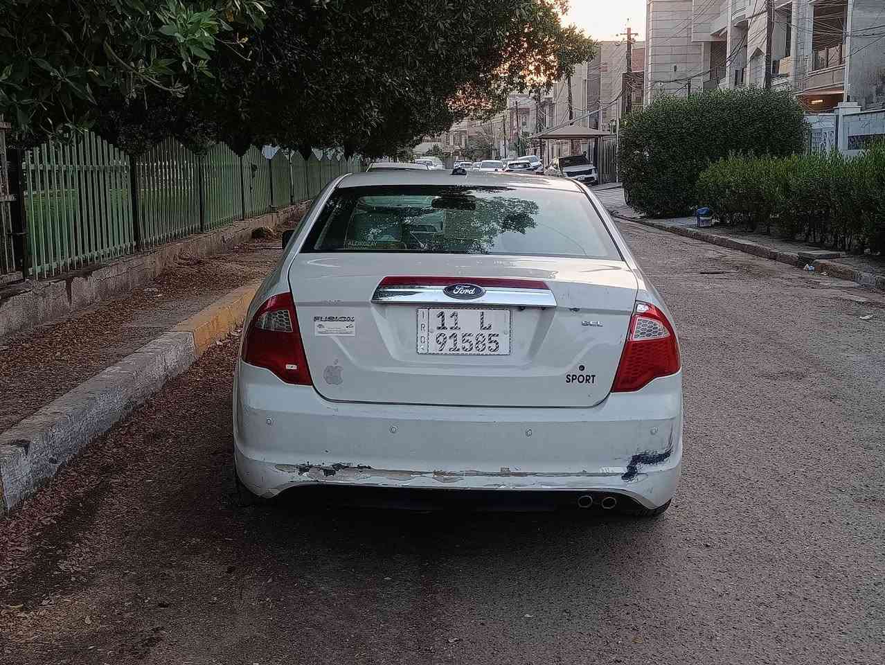 السلام عليكم فورد فيوجن 2012 محرك 2500 وارد امريكي فول مواصفات عدا الفتحة بدون حادث فقط صبغ بابتين اليمين اثر شخط رقم بغداد بسمي سيارة جاهزة ونظيفة جدآ مكانها بغداد حي الزهور سعرها 69 وبيها مجال ***********
