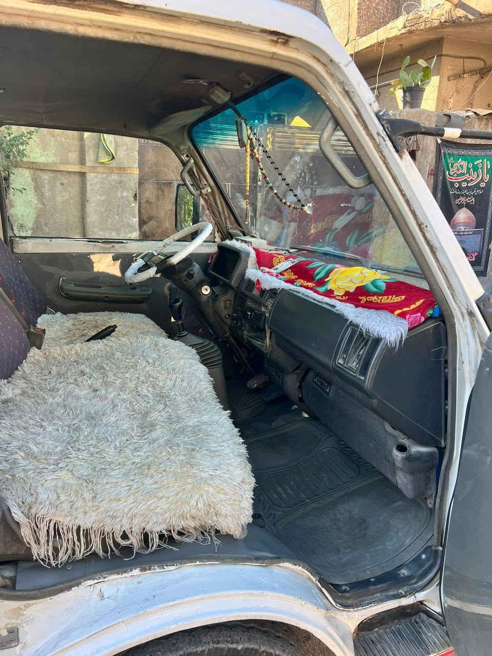 البيع مكفول كير وكسن  شاصي ومكينه
مديل  ١٩٩٣  (***********) مكان بغداد الفضيليه  ملاحظه ٦ جنكال رقم جديد تحول ثاني يوم
