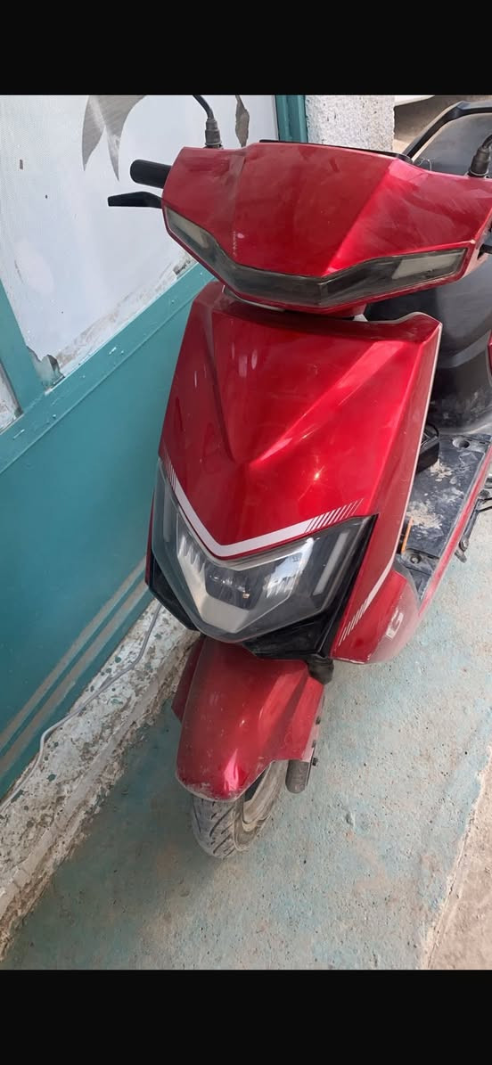 سلام عليكم للبيع دراجه شحن بصمه وسويج ست بطاريات للبيع ب450  مكاني كاظميه ***********
