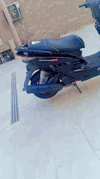 للبيع سكنس لد ياباني أسود اللون ٠٧٧١١١١٦٨٨١ السعر مليون وميه والشراي ب...