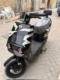 دراجة شحن 318 دراجة نضيفة رايدها ب450  بيع مستعجل تواصل 07849815951