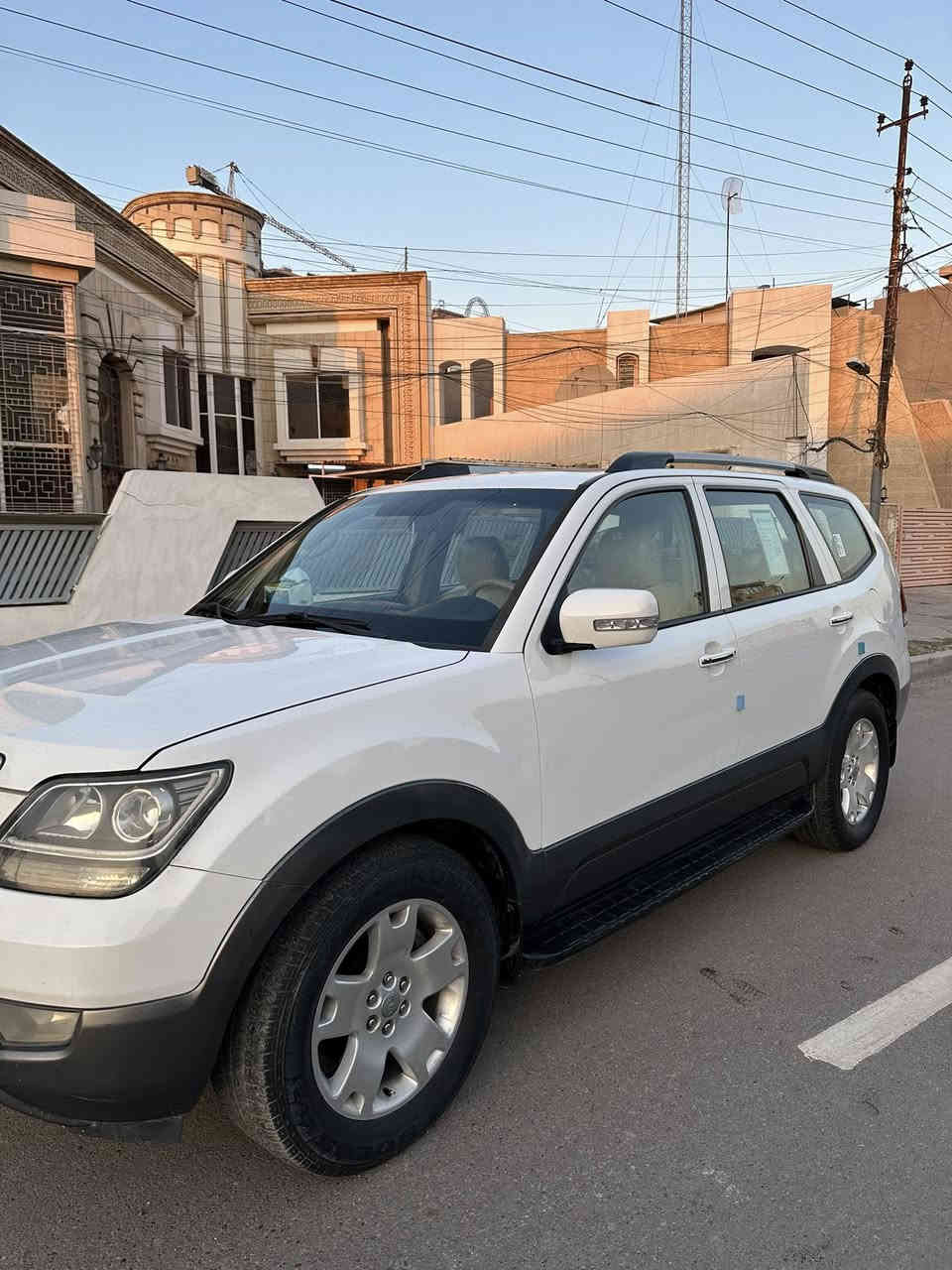 السلام عليكم 
موهافي 2013 خليجي 
السياره كفاله عامه فول عده الفور ويل 
مكينه كير صدر تبريد كهربائيات جديد
رقم انكليزي تحويل مباشر بدون هزه 
المواصفات :
فتحه 
مري شفط 
كشنات جلد 
كشنين كهرباء 
ستيرن كهرباء 
بصمه ابواب وسويج 
اشاير بلمري 
كامره خلفيه 
٧ راكب 
السياره خير من الله ترهم نقد او مراوس حسب القناعه 
المكان بغداد الحريه او ساحة عدن 
السعر 150 وبيهه مجال بسيط 
الرقم :***********
