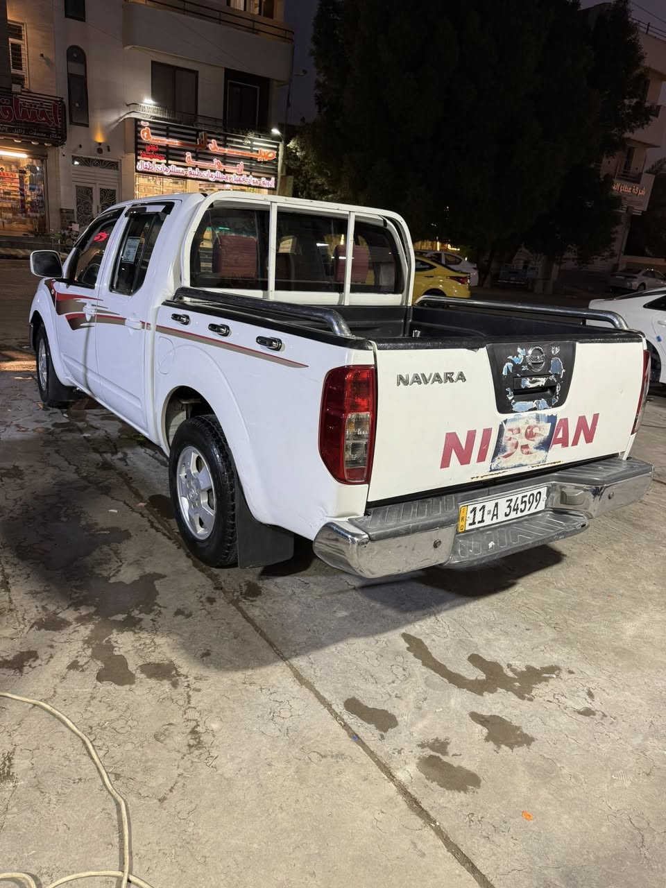 بيكاب نيفارة 2012 سيارة جاهزة كير اوتماتيك رقم بغداد بسمي بيها صبغ جاملغ وباب مكان السيارة بغداد زيونة 
***********
***********
